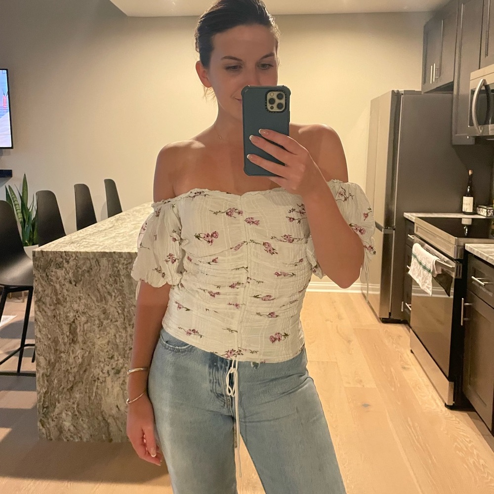 Off the should floral top.